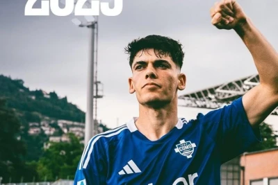 "Barselona"nın sabiq müdafiəçisi Aleks Valye "Komo"ya transfer oldu - RƏSMİ