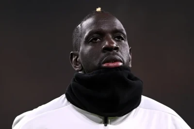 Mamadu Sako karyerasını bitirdiyini elan edib