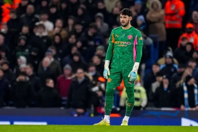"Tottenhem" "Mançester Siti"nin qapıçısı Ceyms Traffordla maraqlanır
