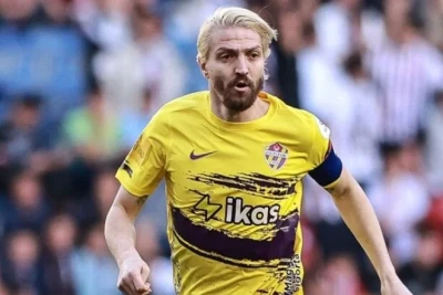CANER ERKİN KARYERASINI BİTİRĐİ