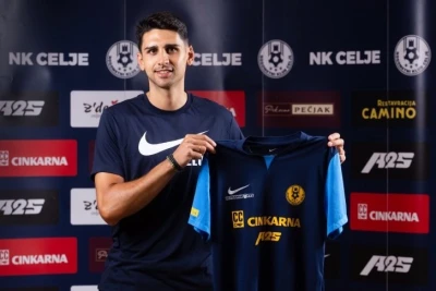 "Sabah"ın rəqibi "&Ccedil;elye" ispaniyalı m&uuml;dafiə&ccedil;i transfer etdi
