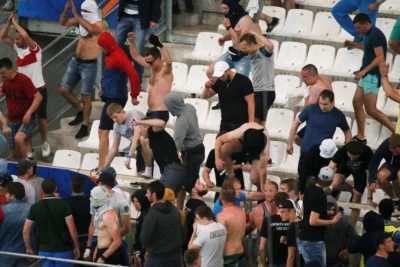 Qol vurması azarkeşləri qəzəbləndirdi: Futbolçu komaya düşdü