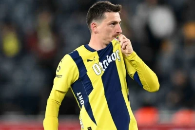 "Fənərbaxça"nın kapitanı Mert Hakan Yandaş azadlığa buraxıldı