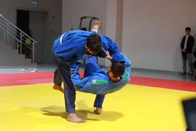 Goranboyda kəmər dərəcələri üzrə rəsmi imtahan keçirilib