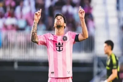 Messi "Nyuells Old Boyz" klubuna keçə bilər