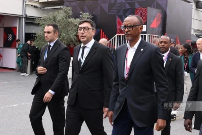 Ruanda Prezidenti Pol Kaqame Bakıda "Formula 1" yarışını izləyir