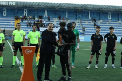 Aprel ayının ən yaxşı qoluna görə mükafat verilib