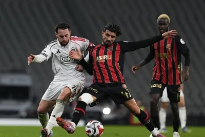 "Beşiktaş" "Fatih Karagümrük"ü səfərdə 2:0 hesabı ilə məğlub etdi