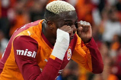 "Qalatasaray" Osimheni Satmamaq Qərarına Gəldi