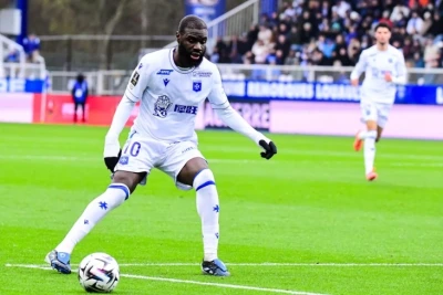 "Mançester Yunayted" Lassina Sinayoko ilə danışıqlara başlayıb