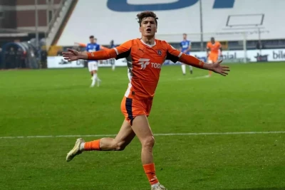 Eldor Şomurodov 2025-ci il üçün Özbəkistanın ən yaxşı futbolçusu seçilib