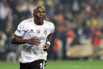 Is "Qarabag" negotiating with Abubakar?