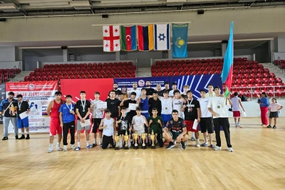 Azərbaycan boksçuları Gürcüstanda 13 medal qazanıb
