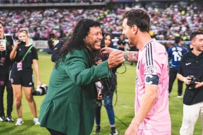 Messi Kolumbiyada Rene İqita ilə görüşdü və "əqrəb zərbəsi" etdi