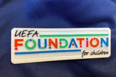 FİF UEFA Uşaq Fondundan Mükafat Aldı (Və ya UEFA Uşaq Fondu FİF-i Mükafatlandırdı)