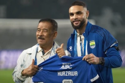 Leven Kyurzava karyerasını İndoneziyanın "Persib" klubunda davam etdirəcək