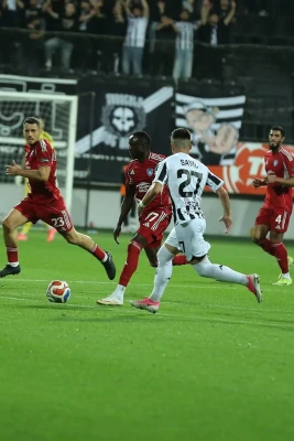 Neftçi evdə Turan Tovuz ilə 1:1 hesabla nəticə aldı