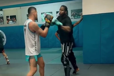 Aleks Pereyra Robelis Despaiqn ilə gərgin sparrinq keçirib