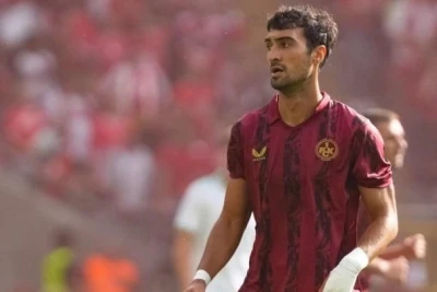 Mahir Emreli "Kayzserslautern"in "Roma" ilə matçında 45 dəqiqə oynayıb