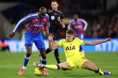 Arçi Qreyin qolu "Tottenhem"ə "Kristal Palas" üzərində qələbə qazandırdı