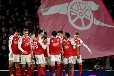 "Arsenal" tarix yazdı: Eyni anda iki 16 yaşlı futbolçu start heyətində