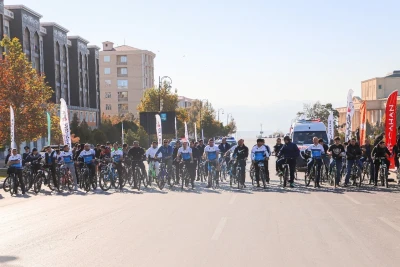 Naxçıvanda Zəfər Günü ilə bağlı veloyürüş - FOTO