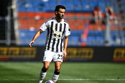 Fiorentina Yuventusdan icarəyə müdafiəçi alıb