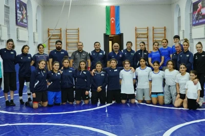 Qadın güləşçilərə yeni qaydalar izah olundu