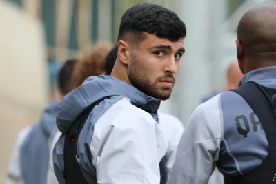 Şəfa futbolçusu qara zolaqdən çıxmaq üçün mübarizə aparır