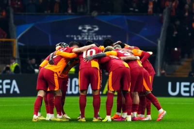 PSJ "Qalatasaray"ın ulduzu Viktor Osimhen üçün təklif irəli sürüb