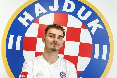 "Zirə"nin rəqibi "Hayduk" heyətini yeni futbolçu ilə gücləndirib