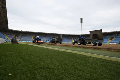 "Liv Bona Dea Arena"da ot örtüyünün bərpası üçün genişmiqyaslı yenidənqurma işləri başlayıb - FOTO