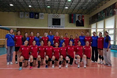 Azərbaycan millisinin üzvləri III MDB Oyunlarına hazırlaşan gənc voleybolçularla görüşüb
