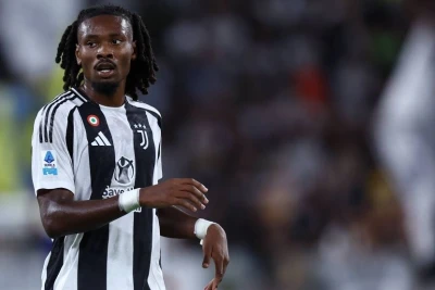 "Yuventus"un futbolçusu may ayının oyunçusu seçildi