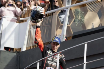 Marko Bedzekki Valensiyada qələbədən sonra motosikletinə "evlilik təklifi" etdi: Mərcin nəticəsi