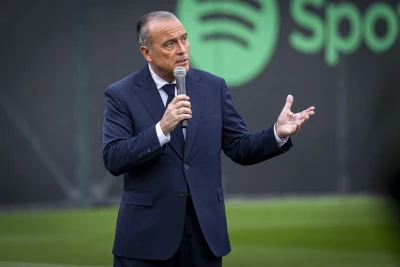 Rafa Yustedən VAR sisteminə sərt tənqid: "Biabırçılıqdır!"