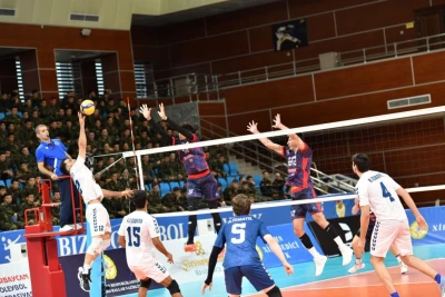 "Xilasedici" "Gənclər"i məğlub edib