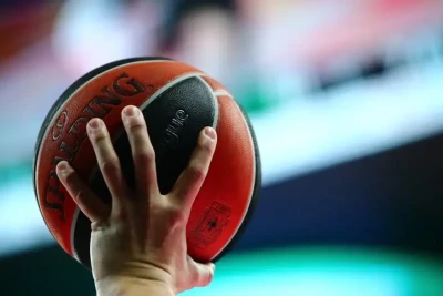 Yunanıstan basketbolunda böyük qalmaqal: hakimin evindən 800 min avro tapıldı