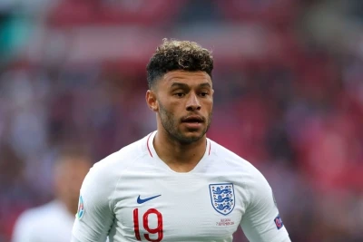 Aleks Oksleyd-Çemberlen "Arsenal"ın U-21 komandası ilə məşqlərə qatılır