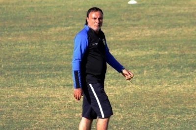 İbrahim Uzunca: Meydan bərbad olsa da, qələbə qazandıq və liderik