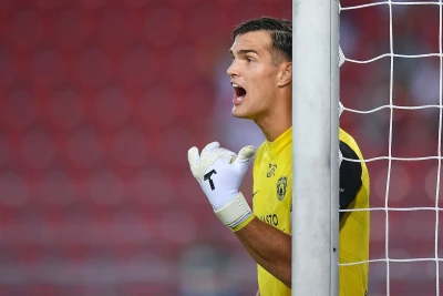 "Qəbələ" polşalı qapıçı Kevin Komarı transfer etdi