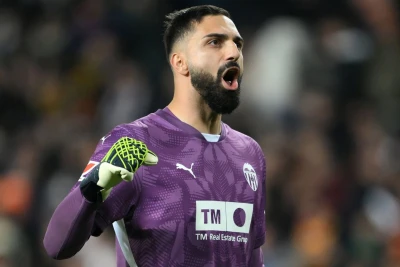 Mamardaşvili "Liverpul"da ehtiyat qapıçı rolundan narazıdır, icarəyə getmək istəyir