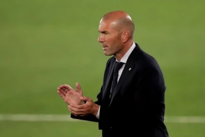 Zidan Fransa millisinə köməkçilərini dəvət edib