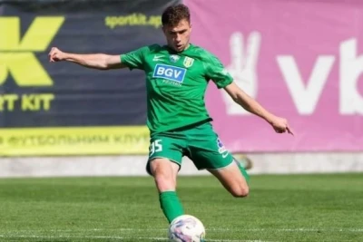 Emil Mustafayev sarı vərəqə aldı, komandası isə uduzdu