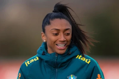 Barcelona futbolçusu Kerolayn Nikoli azarkeşlərin səhvliyi ilə “Rafinha” kimi tanıdı – “Mən Rafinha deyiləm, qadınam!”