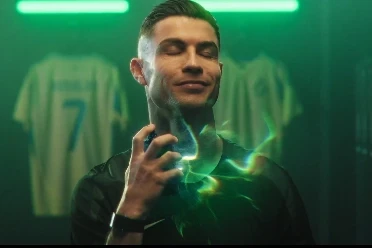 Ronaldu "CR7" Yeni Ətrini Təqdim Etdi - VİDEO