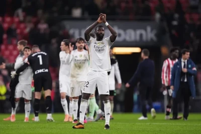 "Real Madrid" Rüdigerlə Müqaviləni Uzatmaq Qərarına Gəldi