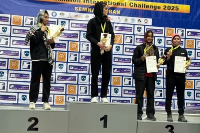 Azərbaycan badmintonçusu İranda gümüş medal qazanıb