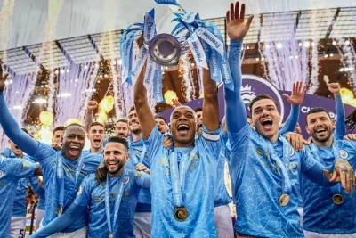 Fernandinyo karyerasını başa vurdu