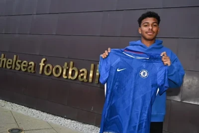 Tiaqo Silvanın oğlu İsaqo Silva "Çelsi" ilə ilk peşəkar müqaviləsini imzalayıb